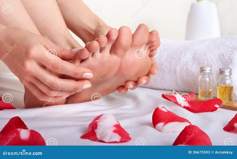 11 Advantages Of Lymphatic Drain Massage Therapy 11 Advantages Of Lymphatic Drain Massage Therapy