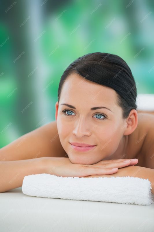 Terapia con piedras calientes o masaje terapéutico con piedras